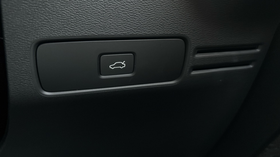 Used Volvo XC40 2025 for sale - 77274036: Photo 19