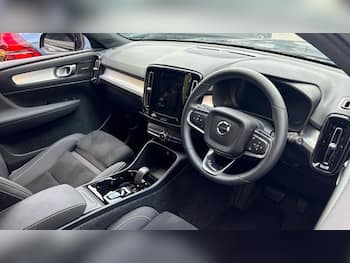 Used Volvo XC40 2025 for sale - 79590961: Photo