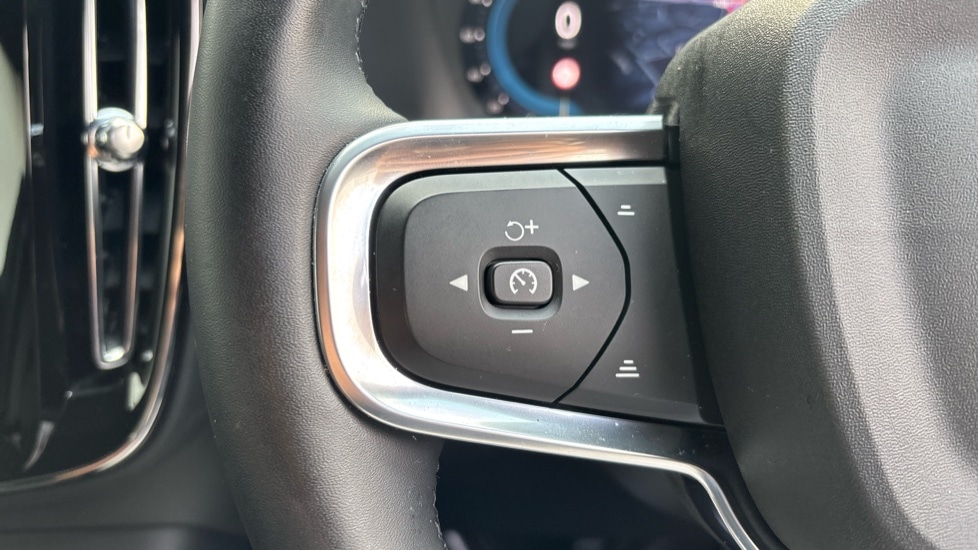 Used Volvo XC40 2025 for sale - 77133932: Photo 15