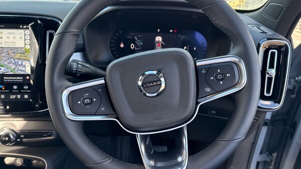 Used Volvo XC40 2025 for sale - 76067049: Photo 10