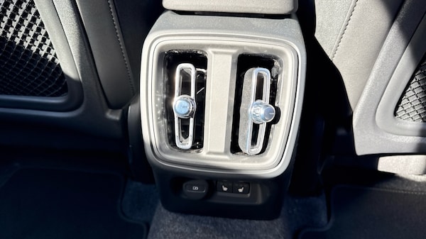 Used Volvo XC40 2025 for sale - 76067049: Photo 18