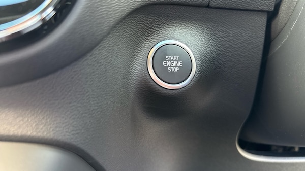 Used Volvo XC40 2025 for sale - 76067049: Photo 25