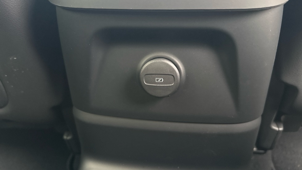 Used Volvo XC60 2025 for sale - 76874356: Photo 32