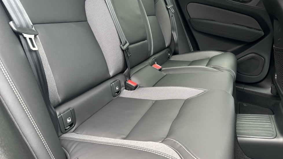 Used Volvo XC60 2025 for sale - 76874356: Photo 33