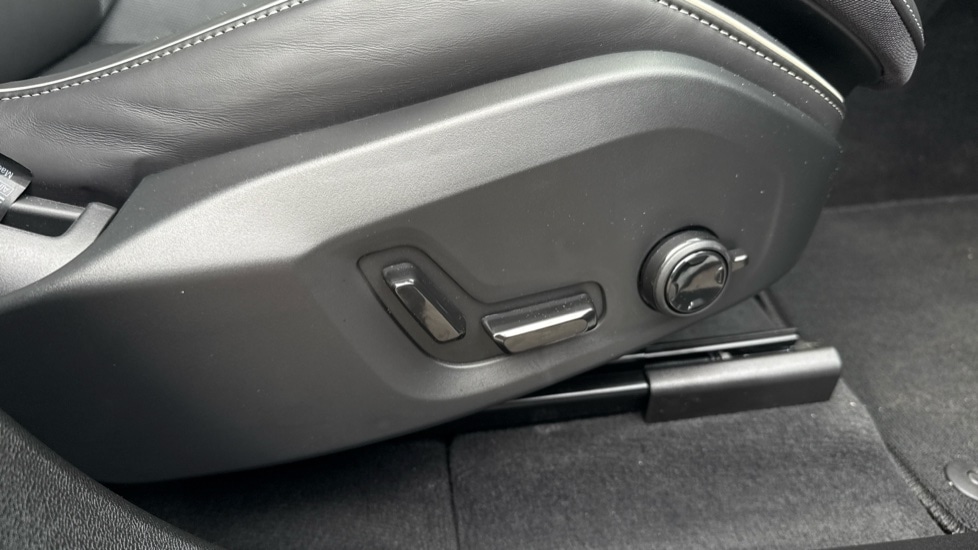 Used Volvo XC60 2025 for sale - 76874356: Photo 36