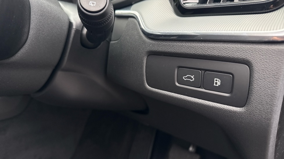 Used Volvo XC60 2025 for sale - 76874356: Photo 37