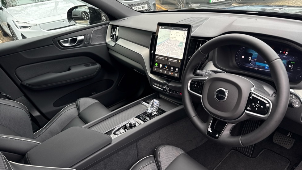Used Volvo XC60 2025 for sale - 76874356: Photo 4