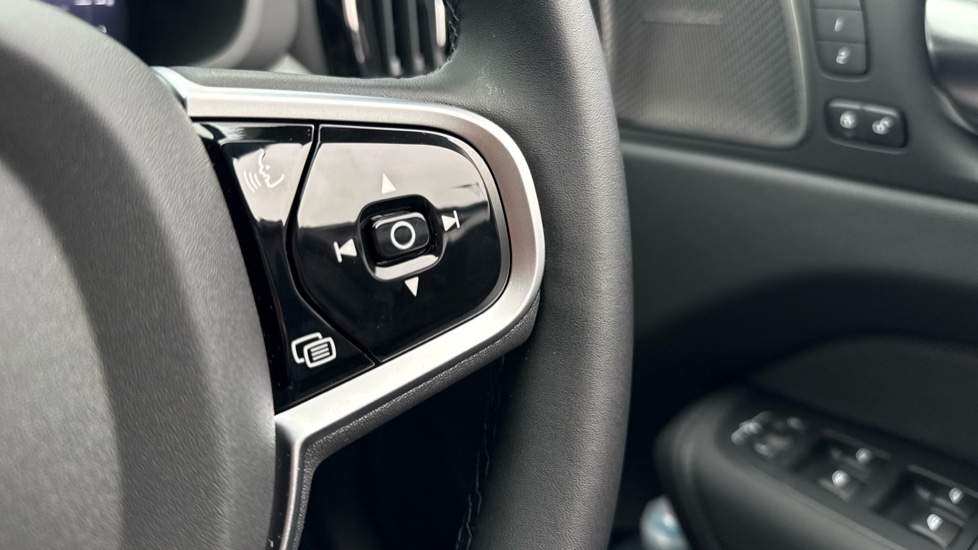 Used Volvo XC60 2025 for sale - 76874356: Photo 42