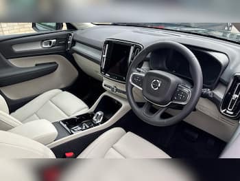 Used Volvo XC40 2026 for sale - 79751602: Photo