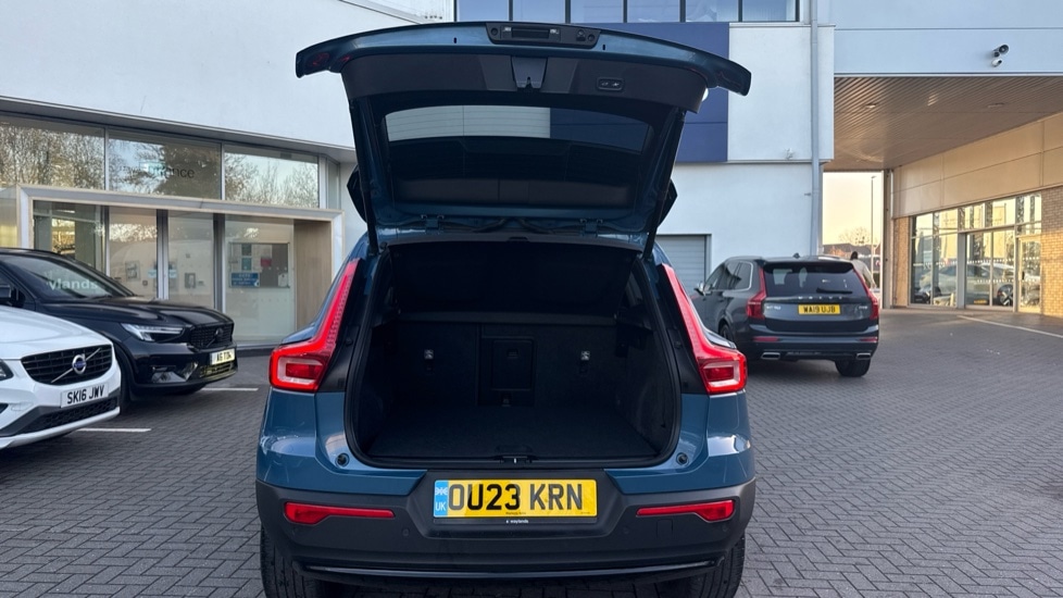 Used Volvo XC40 2023 for sale - 76684362: Photo 13