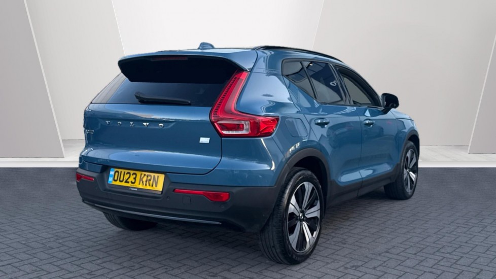 Used Volvo XC40 2023 for sale - 76684362: Photo 2