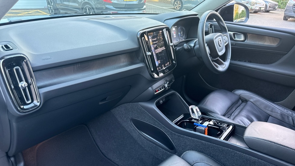 Used Volvo XC40 2023 for sale - 76684362: Photo 31