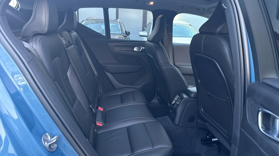 Used Volvo XC40 2023 for sale - 76684362: Photo 6