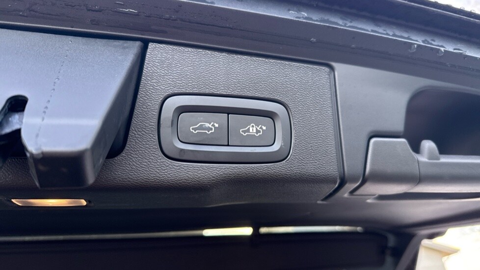 Used Volvo XC60 2025 for sale - 77786079: Photo 19