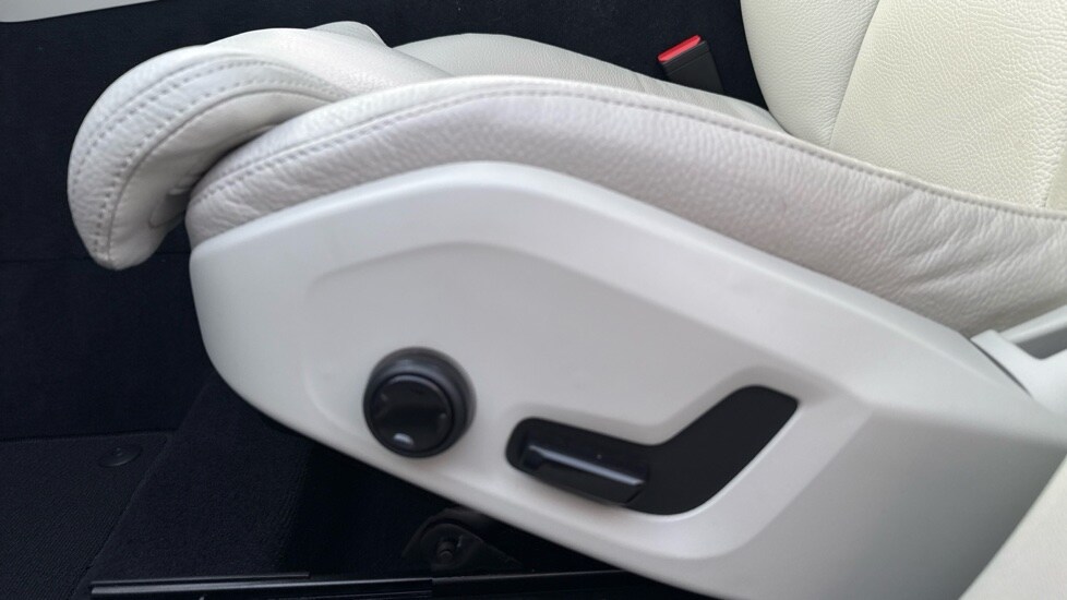 Used Volvo XC60 2025 for sale - 77786079: Photo 27