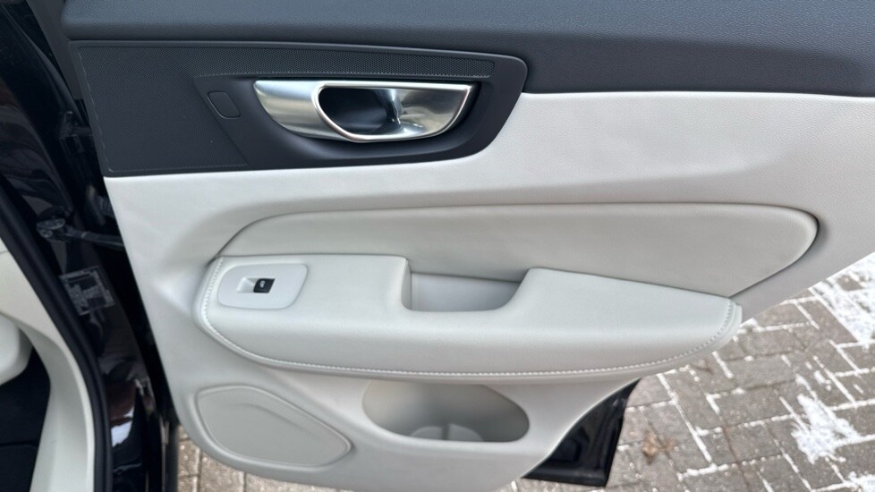 Used Volvo XC60 2025 for sale - 77786079: Photo 31