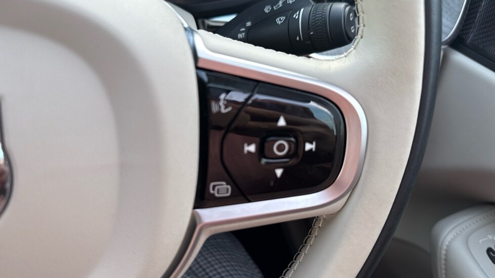 Used Volvo XC60 2025 for sale - 77786079: Photo 37