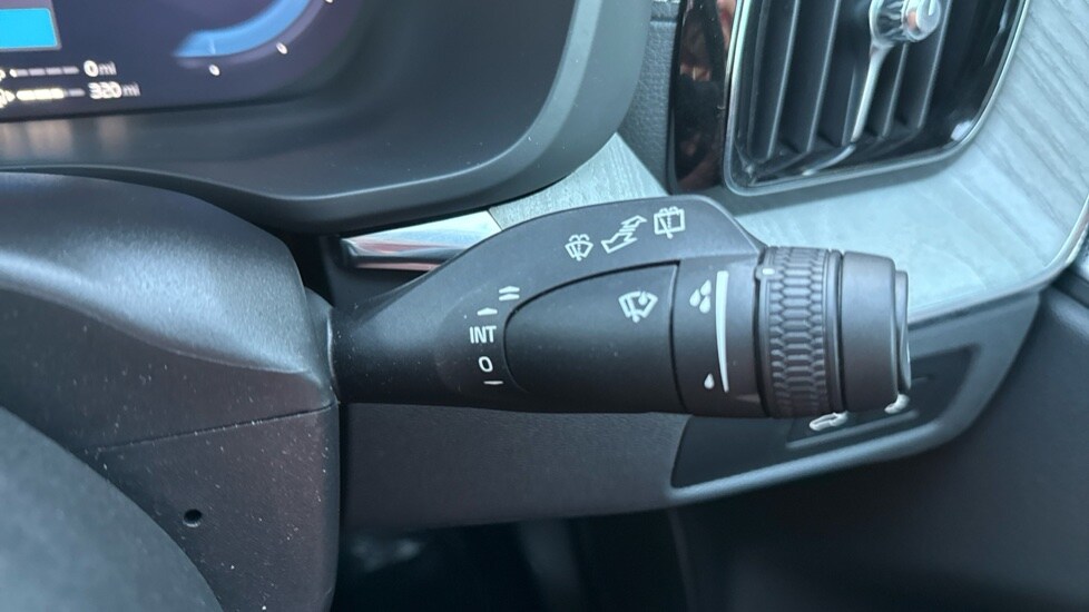 Used Volvo XC60 2025 for sale - 76556888: Photo 32