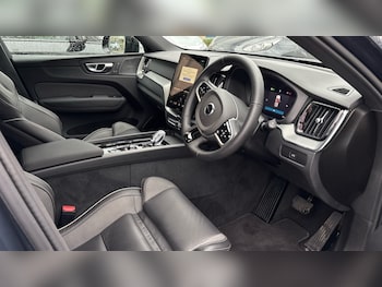 Used Volvo XC60 2025 for sale - 77950653: Photo