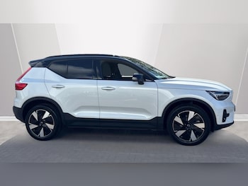 Used Volvo XC40 2023 for sale - 75472738: Photo