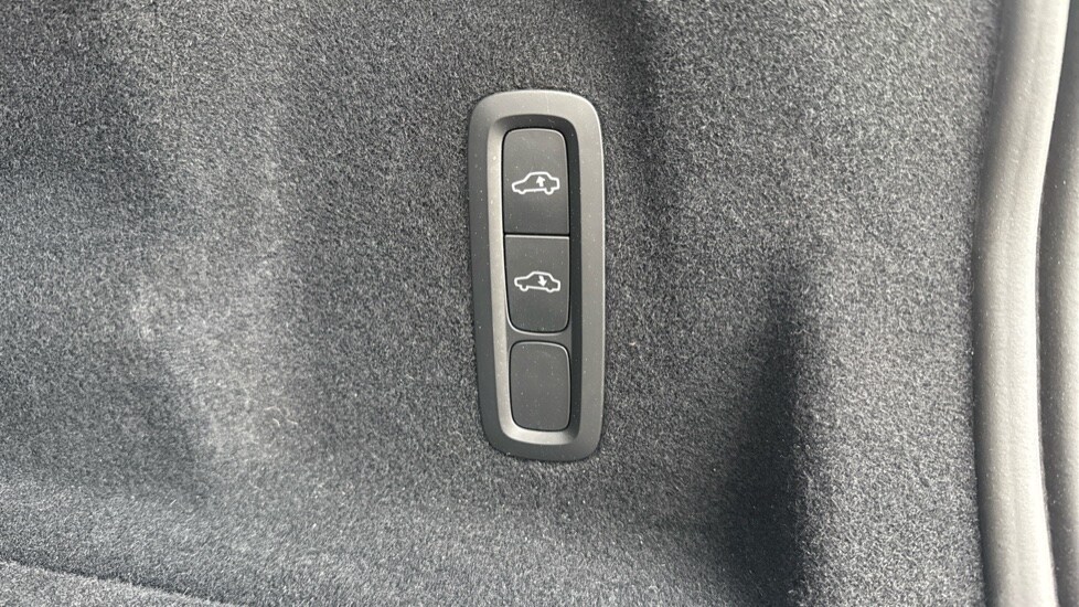 Used Volvo XC60 2024 for sale - 76361782: Photo 15