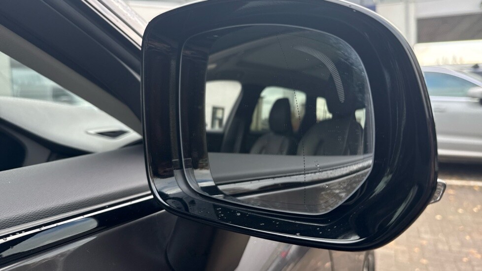 Used Volvo XC60 2024 for sale - 76361782: Photo 30