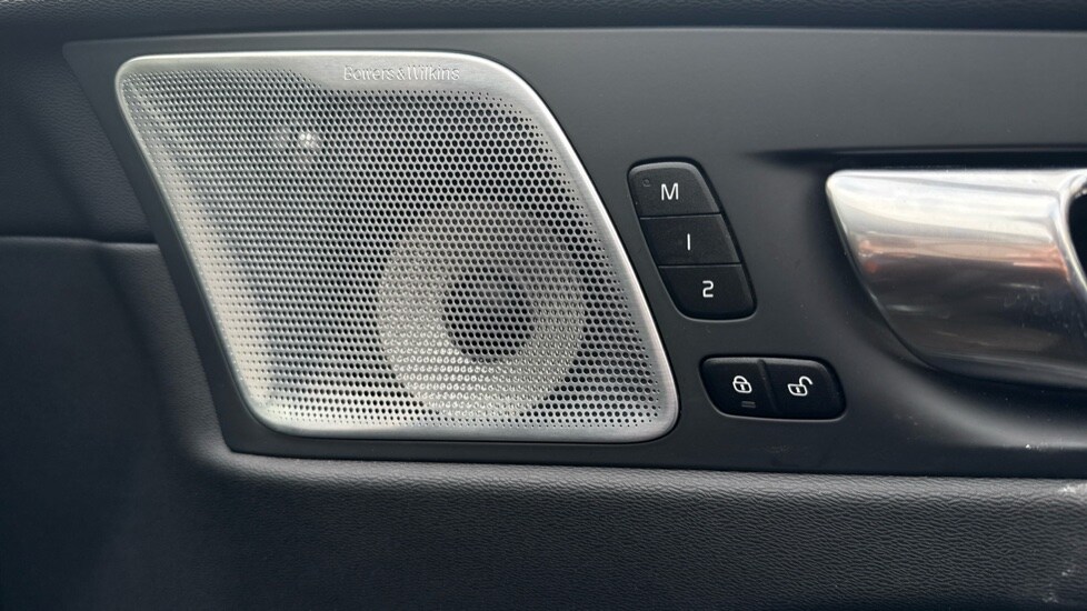 Used Volvo XC60 2024 for sale - 76361782: Photo 31