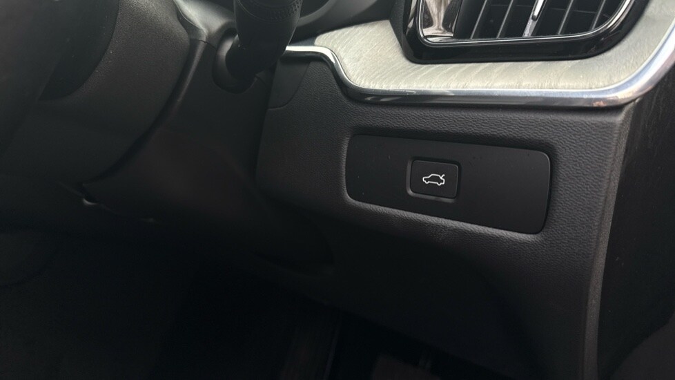 Used Volvo XC60 2024 for sale - 76361782: Photo 33