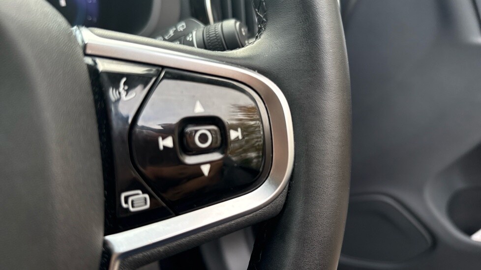 Used Volvo XC60 2024 for sale - 76361782: Photo 35