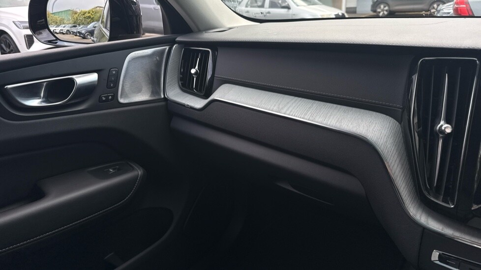 Used Volvo XC60 2024 for sale - 76361782: Photo 45