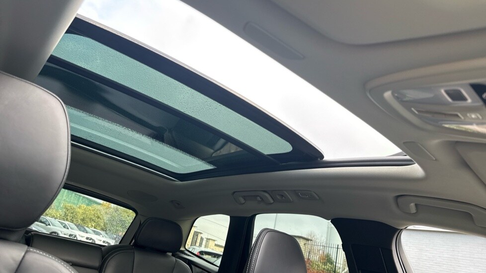 Used Volvo XC60 2024 for sale - 76361782: Photo 50