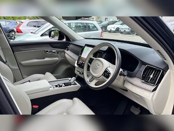 Used Volvo XC90 2025 for sale - 78080952: Photo