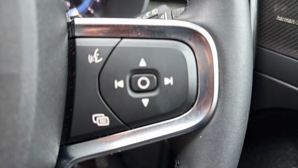 Used Volvo XC40 2023 for sale - 77063383: Photo 18