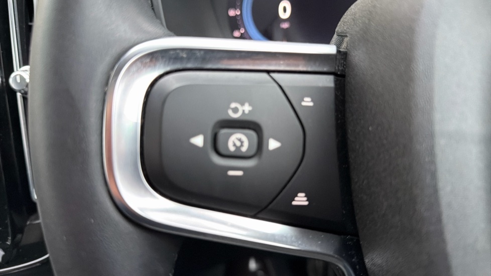 Used Volvo XC40 2023 for sale - 77063383: Photo 19