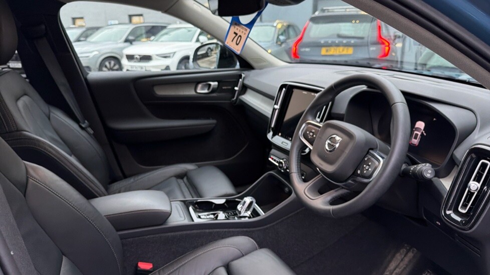 Used Volvo XC40 2023 for sale - 77063383: Photo 4