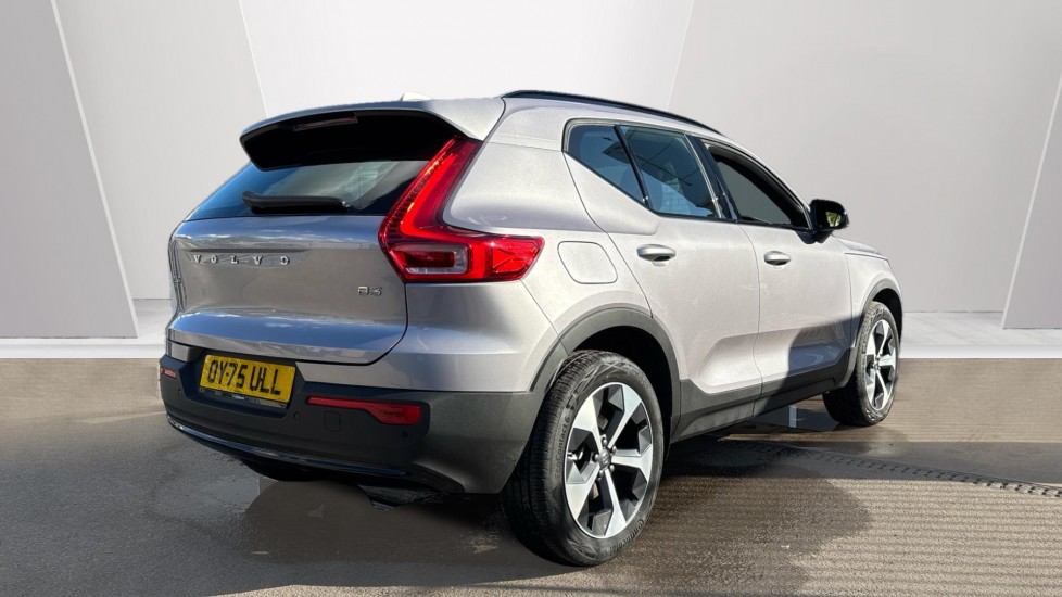Used Volvo XC40 2025 for sale - 76003608: Photo 2