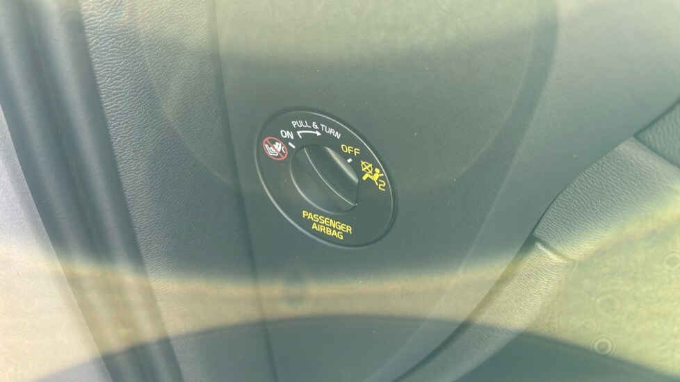 Used Volvo XC40 2025 for sale - 76003608: Photo 20