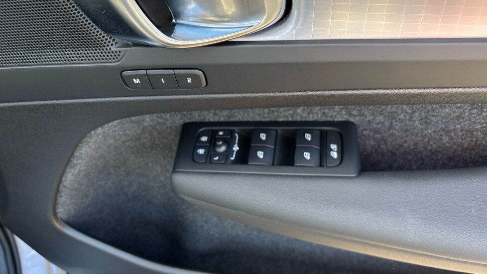 Used Volvo XC40 2025 for sale - 76003608: Photo 30