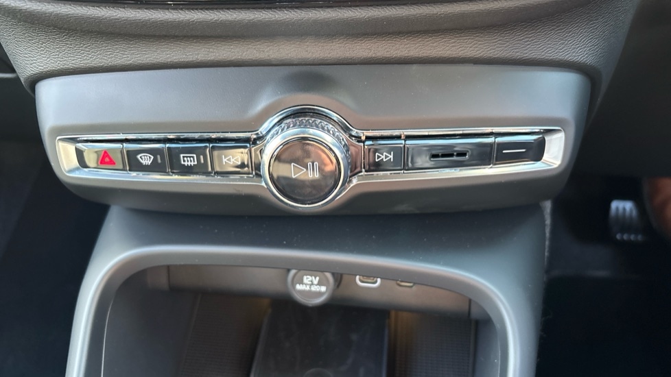 Used Volvo XC40 2025 for sale - 76003608: Photo 34