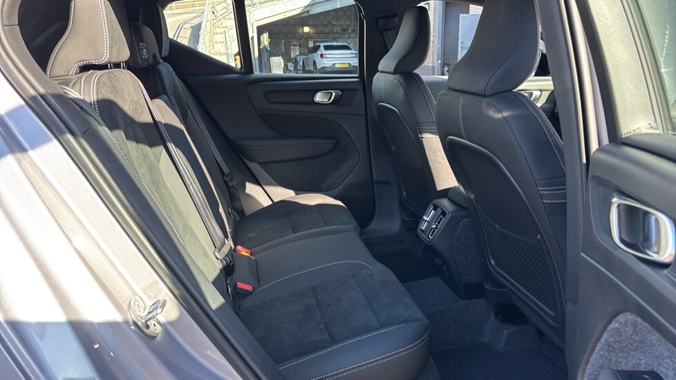 Used Volvo XC40 2025 for sale - 76003608: Photo 6