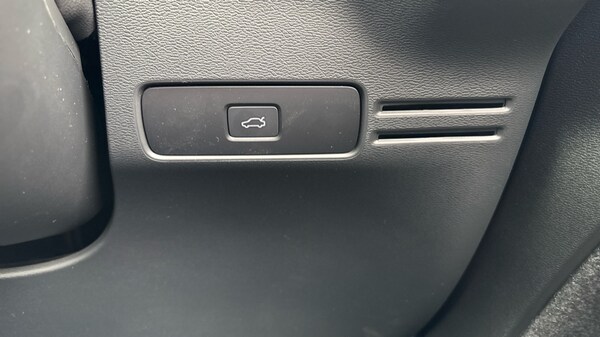 Used Volvo XC40 2025 for sale - 75472392: Photo 16