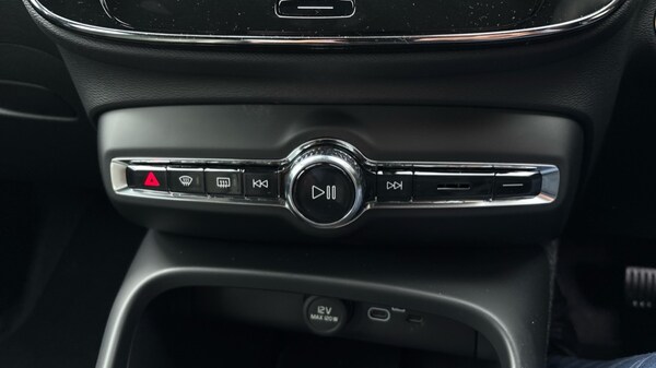 Used Volvo XC40 2025 for sale - 75472392: Photo 23