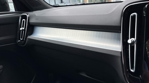 Used Volvo XC40 2025 for sale - 75472392: Photo 31