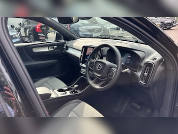 Used Volvo XC40 2025 for sale - 75472392: Photo