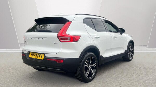 Used Volvo XC40 2023 for sale - 75526696: Photo 2
