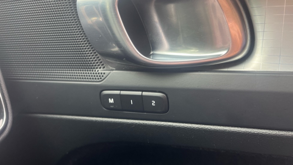 Used Volvo XC40 2023 for sale - 76609640: Photo 19