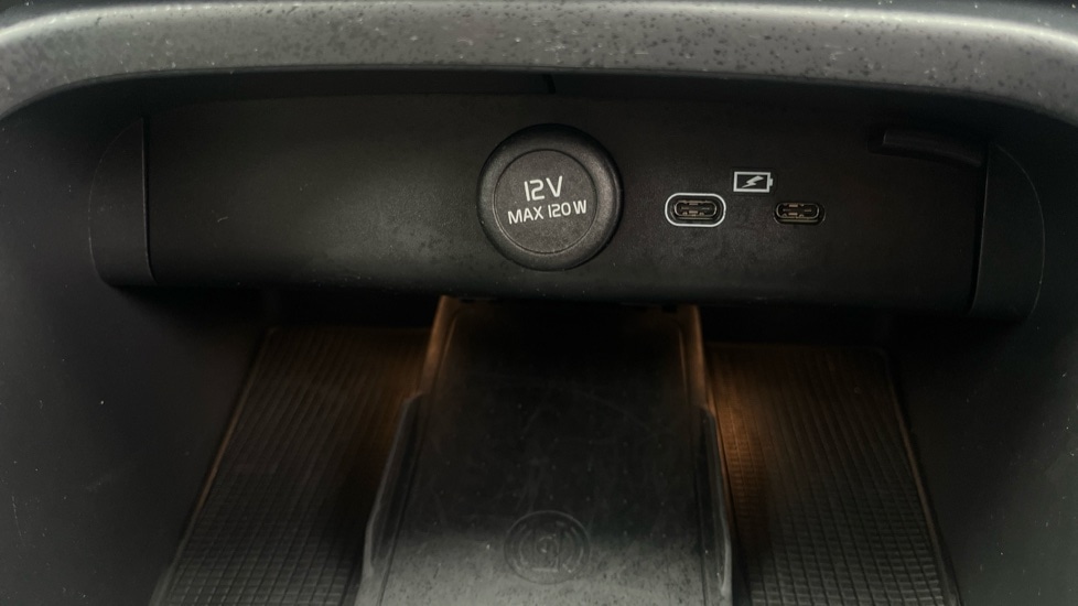 Used Volvo XC40 2023 for sale - 76609640: Photo 24