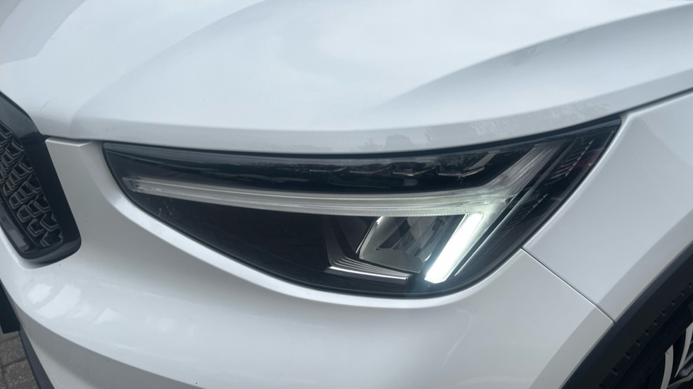 Used Volvo XC40 2023 for sale - 76609640: Photo 39