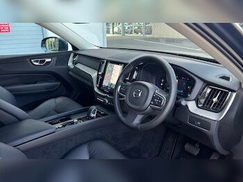 Used Volvo XC60 2024 for sale - 75742825: Photo