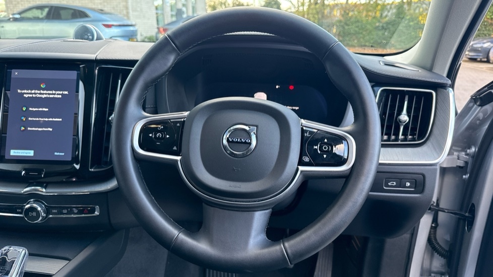 Used Volvo XC60 2025 for sale - 76568114: Photo 10